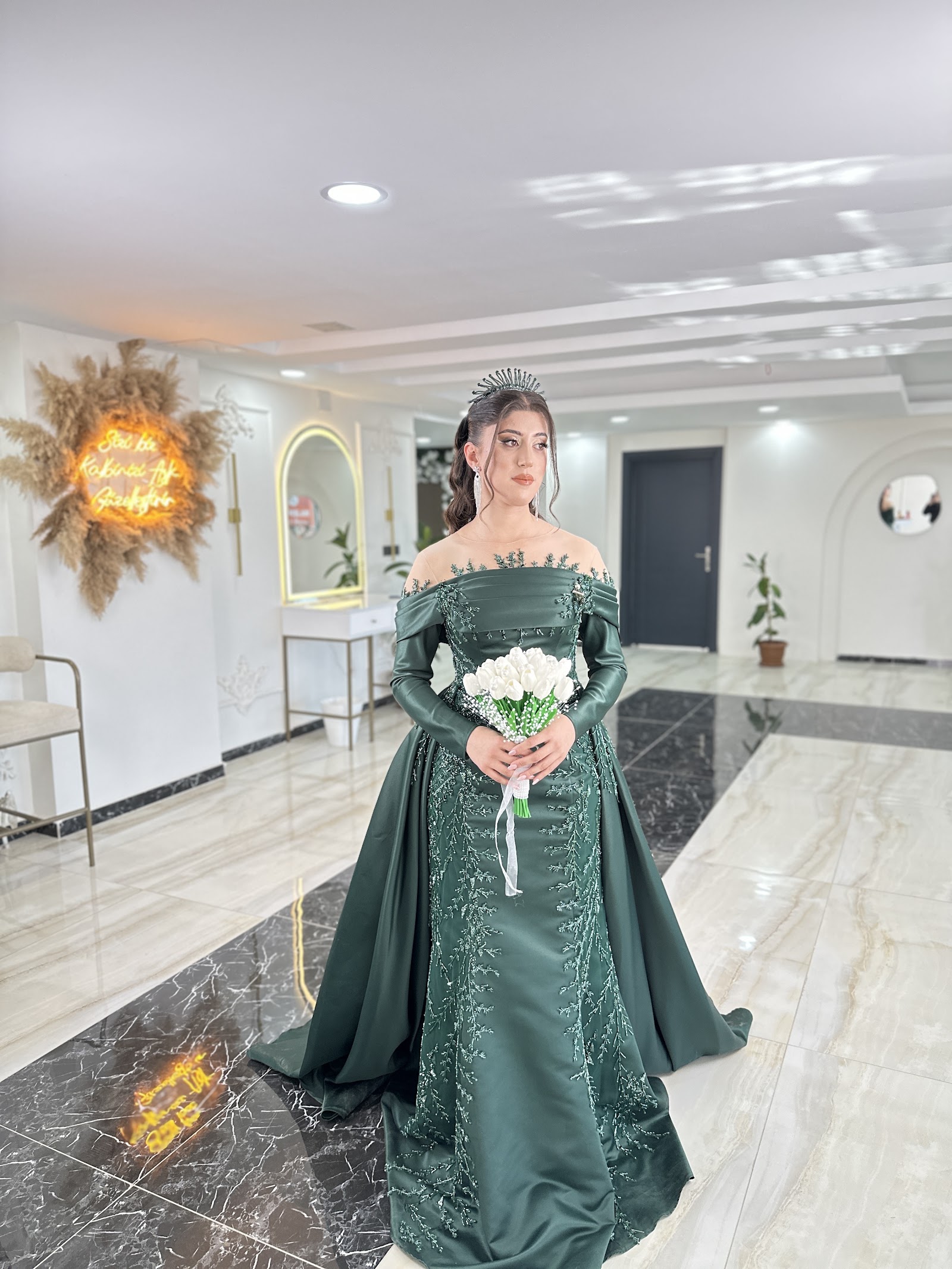 Emelhairmakeupstudio kır düğünü mekanı — Merkez