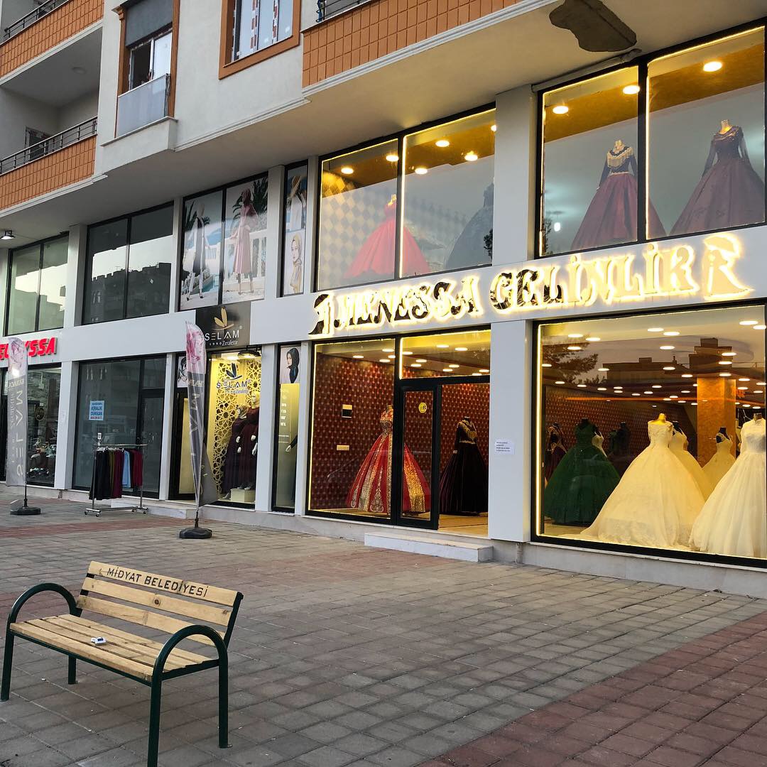 Menessa Gelinlik