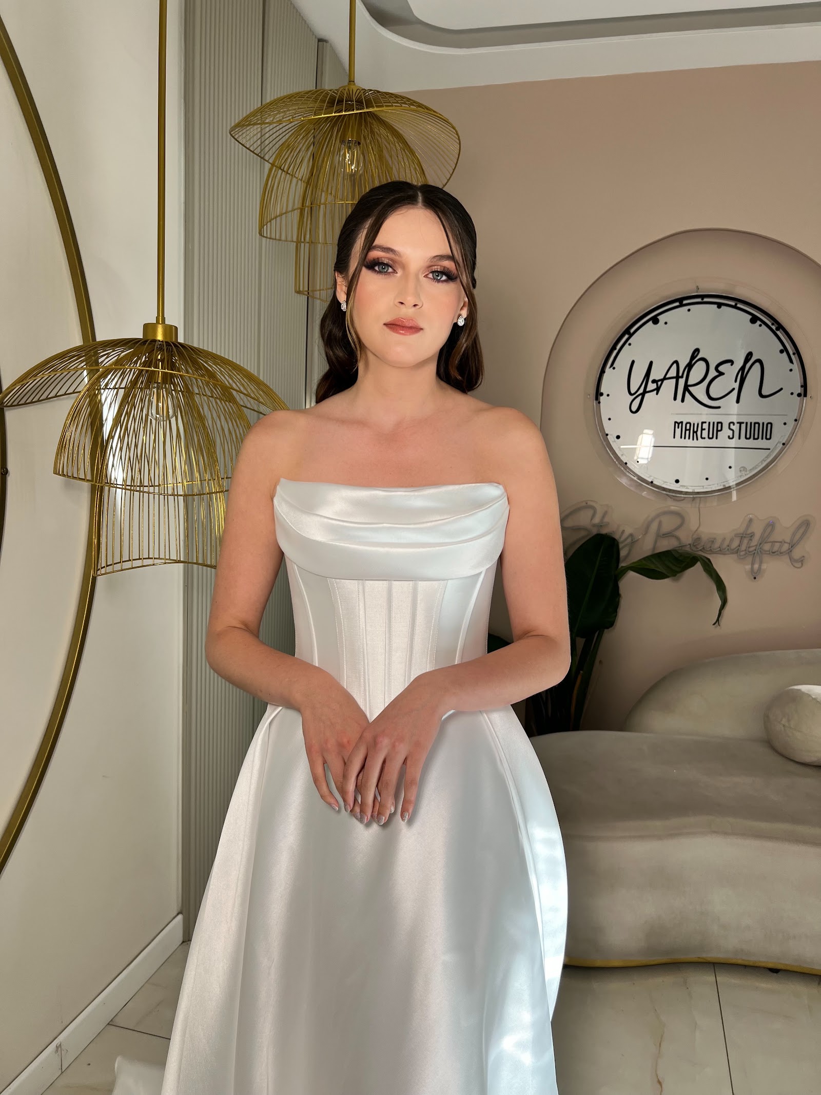 Yaren Makeup studio